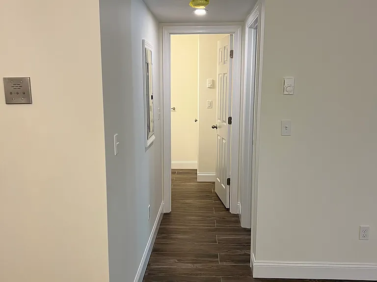 60 Nicholas Rd #10 — Photo 6