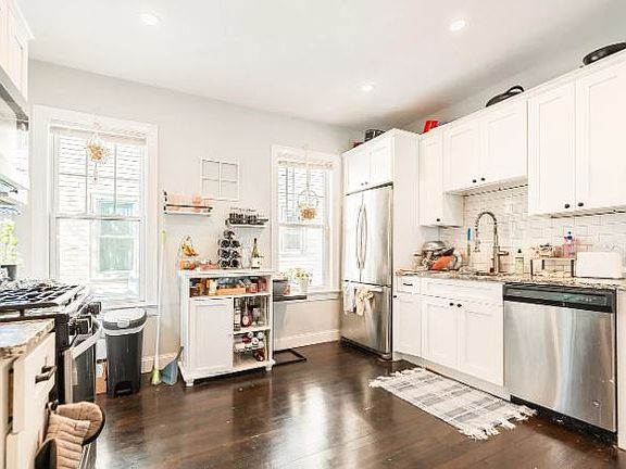 3rd image of 31 Pleasant St #1