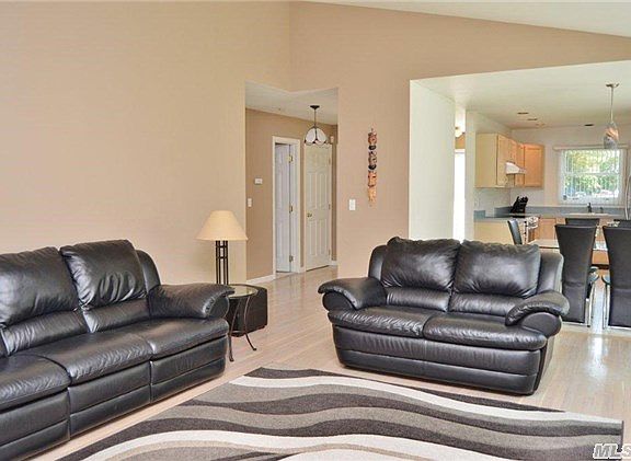 4th image of 1825 Calebs Way #8