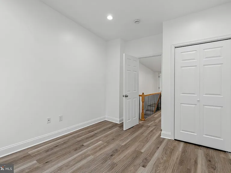 458 E Federal St — Photo 12