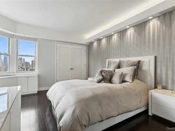 205 East 63rd Street image 8 of 19