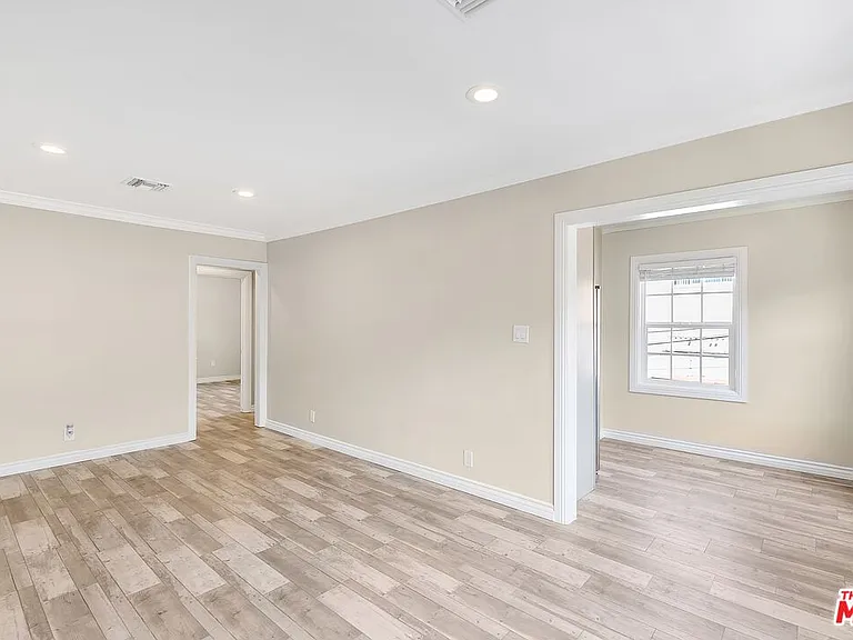 8613 1/4 W Olympic Blvd — Photo 2