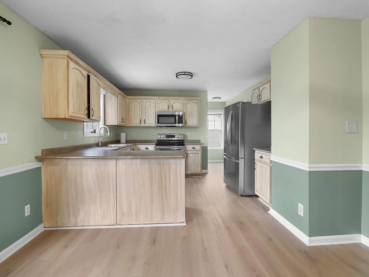 934 Hedge Apple Drive - 1 — Photo 3