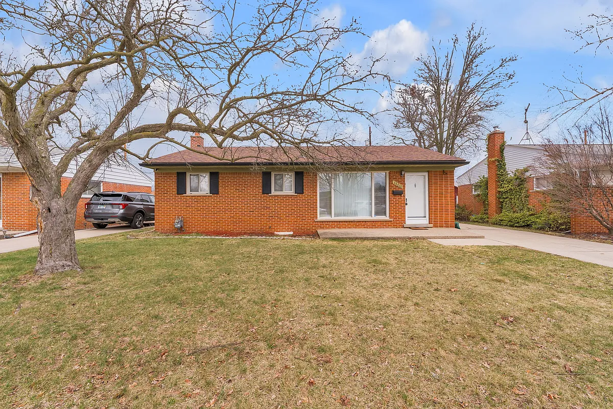 Building Photo - 26800 Van Buren Rd