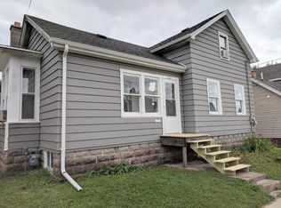 323 W 7th Ave, Oshkosh, WI 54902