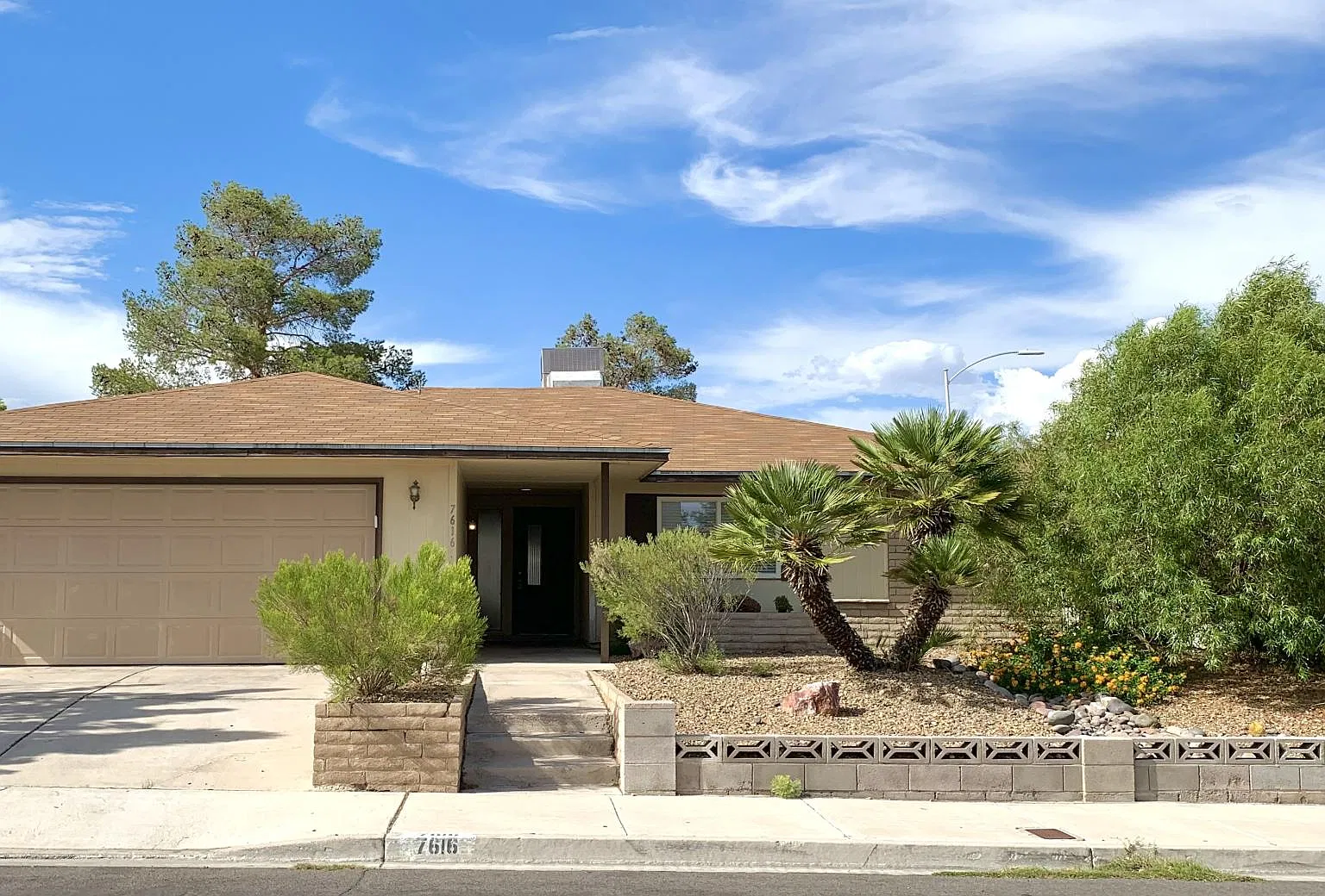 3 bed, 1620 sqft, $1,895 — Photo 1