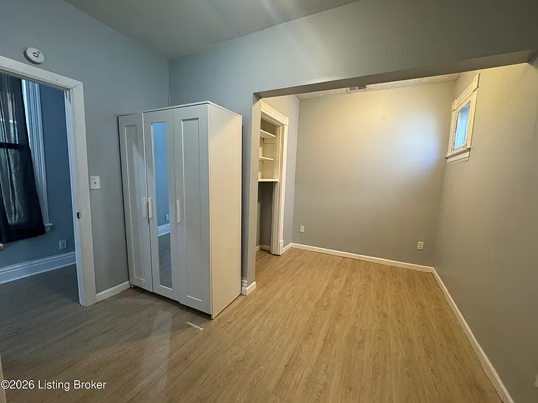 125 N Jane St — Photo 11