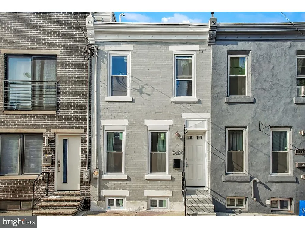 2321 Gerritt St photo 1