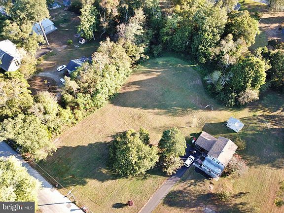 2nd image of 1389 Garry Ave