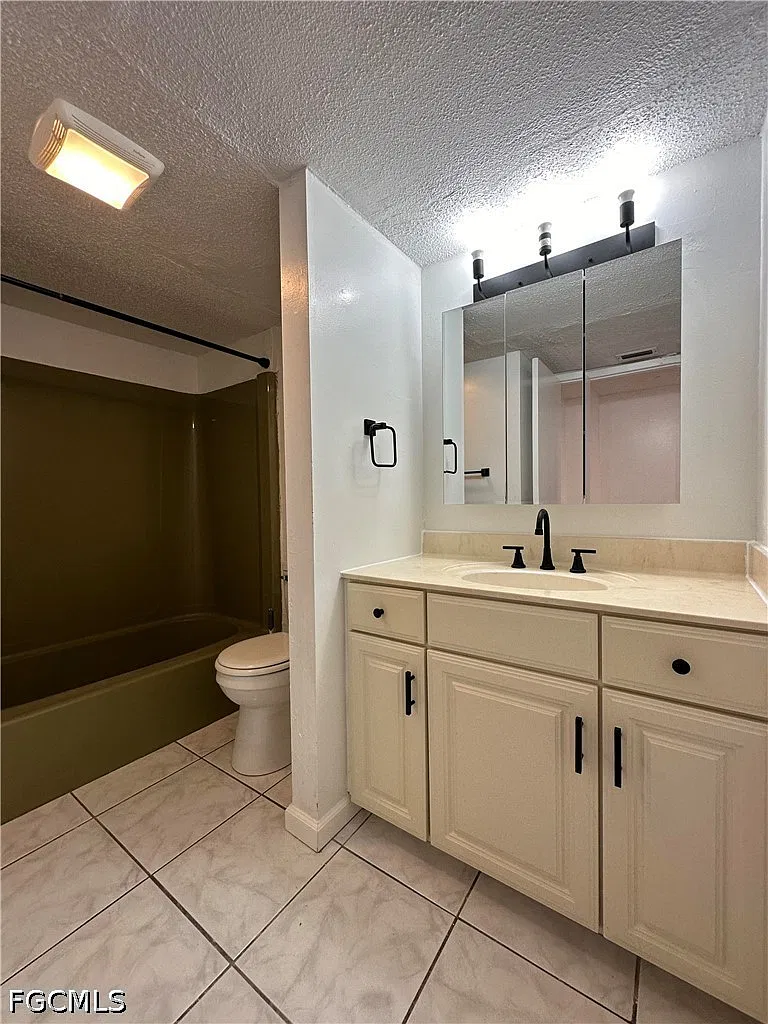 2 bed, 1.0 bath, 968 sqft, $1,100 — Photo 4