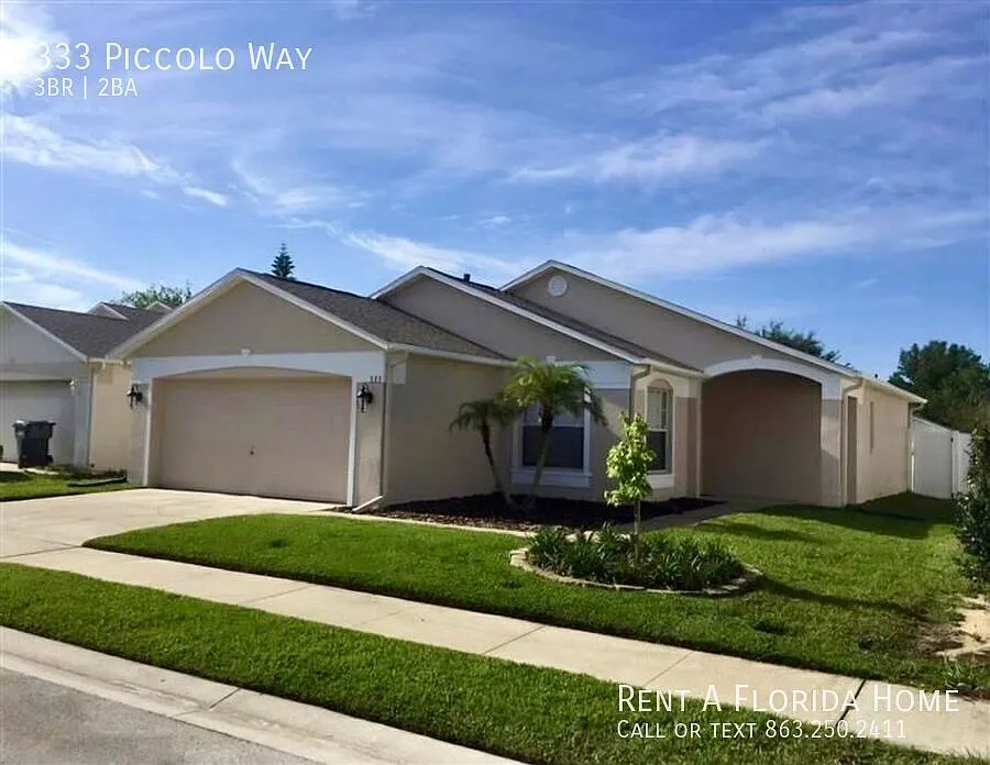 Lawn Care Included, Fully Fenced Backyard! — Photo 1