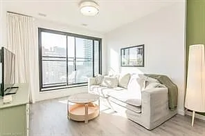 181 King St S #1010 — Photo 18