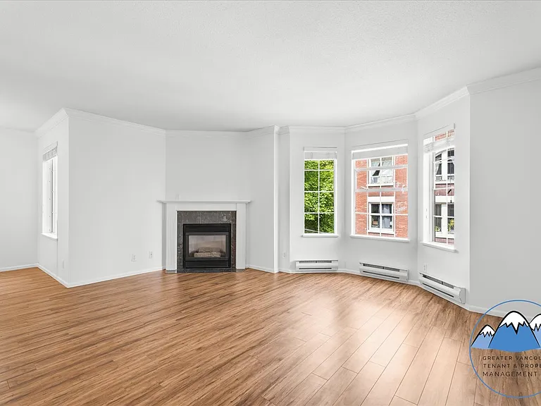 888 Bute St — Photo 2
