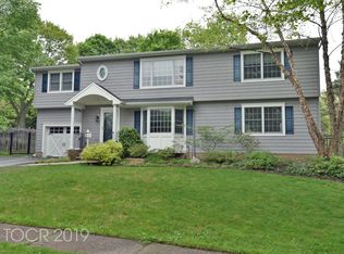 6 Colebrook Dr, Park Ridge, NJ 07656