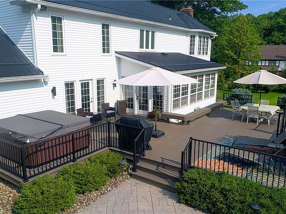 5th image of 10760 Nollwood Dr