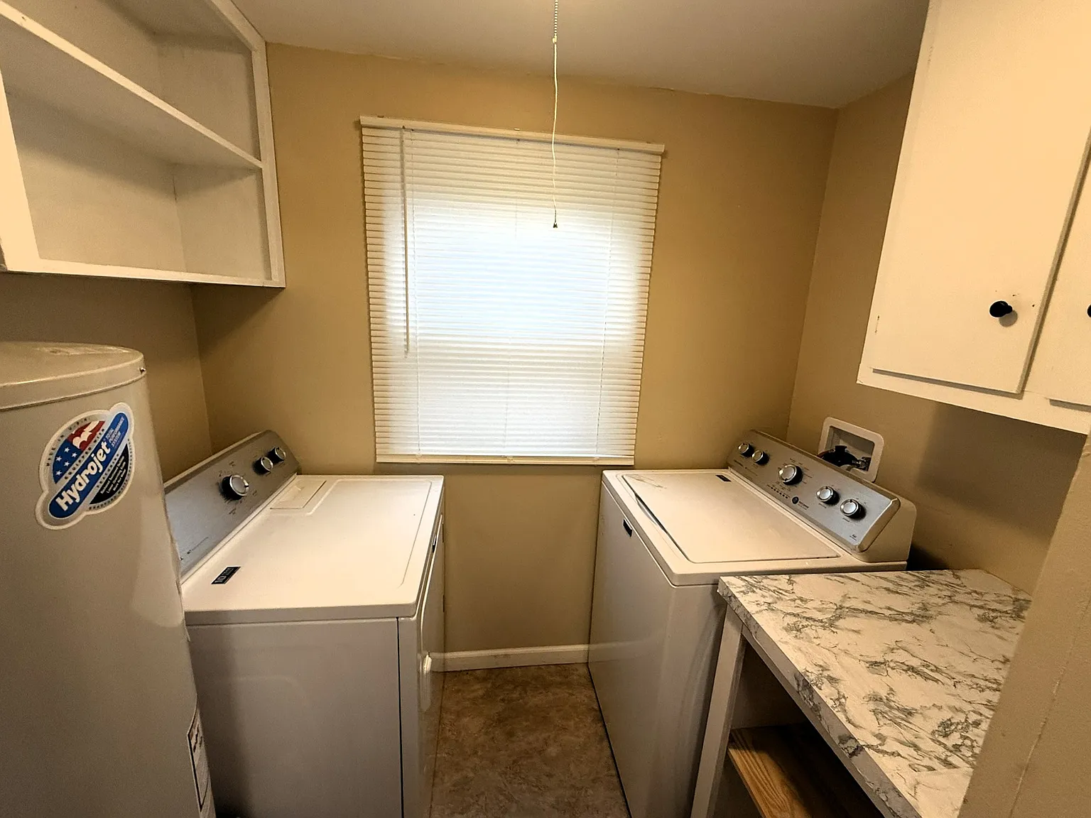 3 bed, 864 sqft, $1,150 — Photo 3