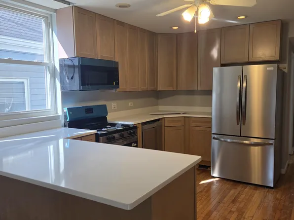 3045 N Hamilton Ave #1, Chicago, IL 60618