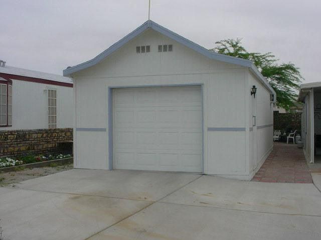 2nd image of 9627 E 33rd Pl