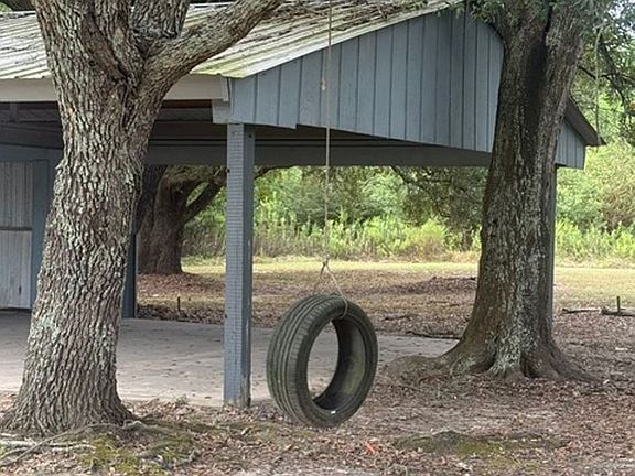 4th image of 2604 Bailey Rd