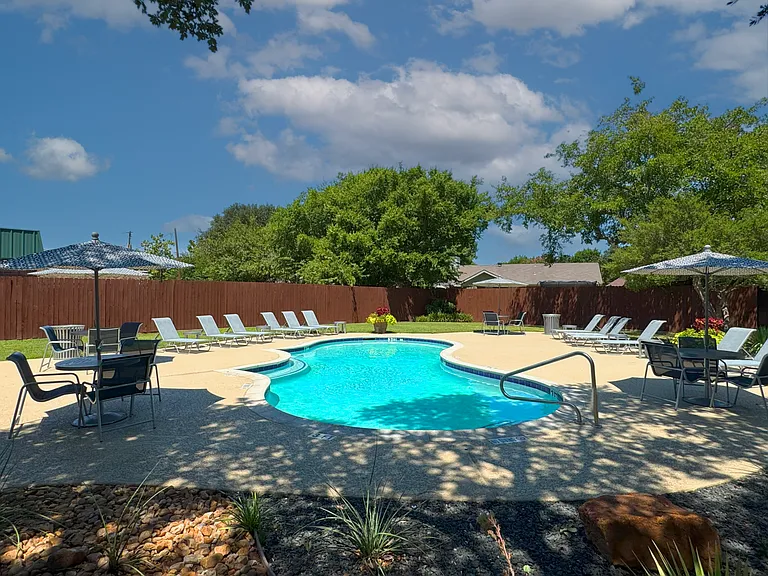 Quail Crossing Apartments — Photo 4
