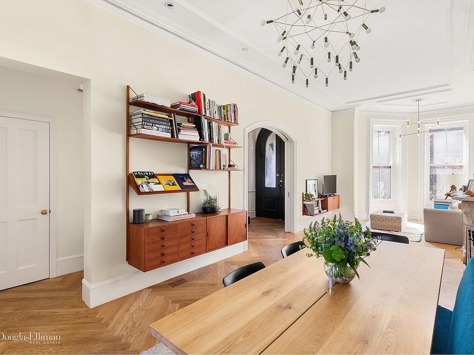 1st image of 47 Jefferson Ave APT 2