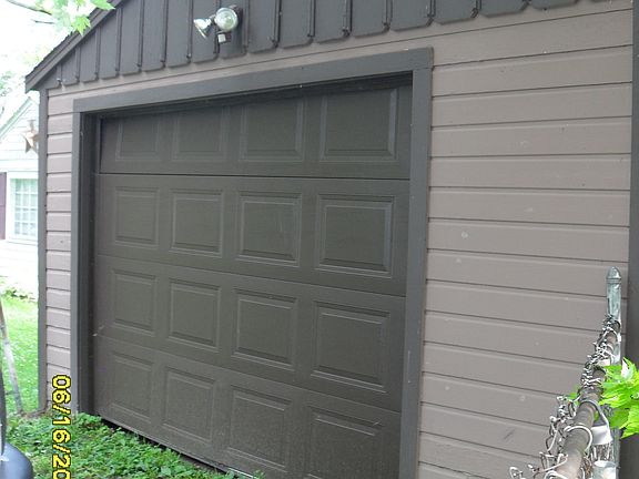 2nd image of 2711 W Farrelly Ave