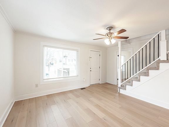 4th image of 217 E Park Ave