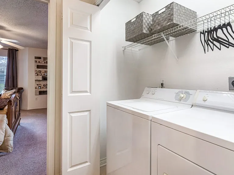 Lakes of Chateau Estates South — Photo 8