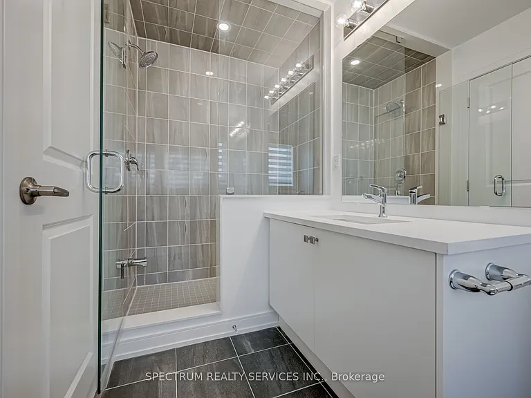 146 Blue Forest Cres — Photo 35