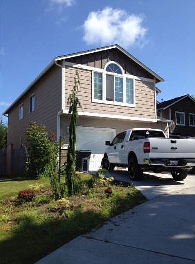 2nd image of 7819 32nd St NE