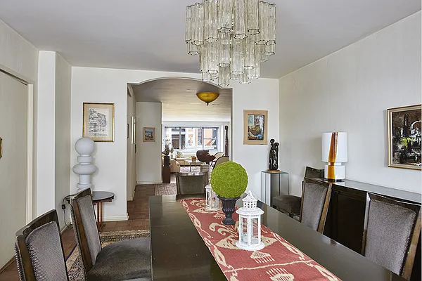 Sold by Stribling | media 3