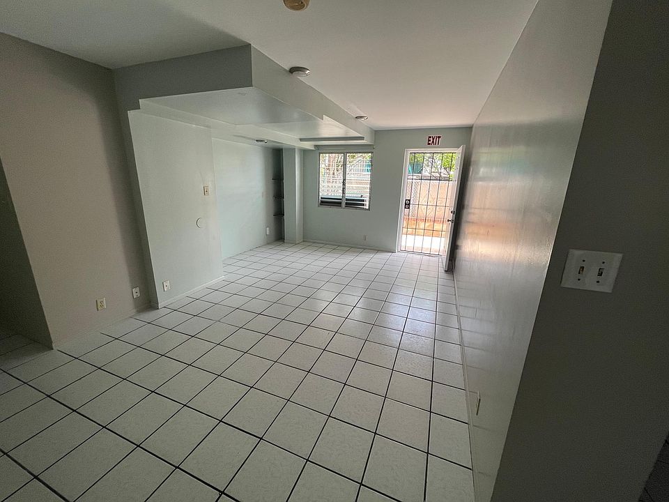1st image of 4211 Keaka Dr #B-3