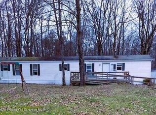 137 Oriole Ln, Lake Ariel, PA 18436