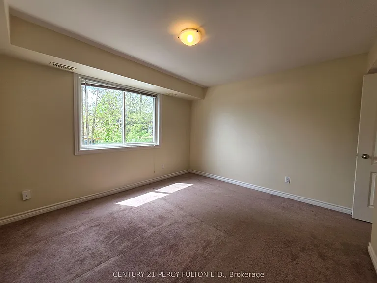 144 Mary St N #2 — Photo 17