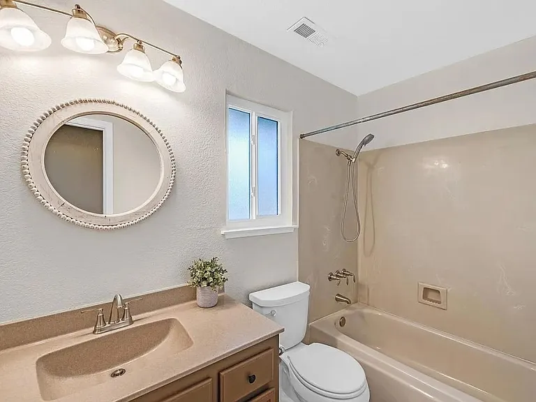 7293 Valley Trails Dr — Photo 21