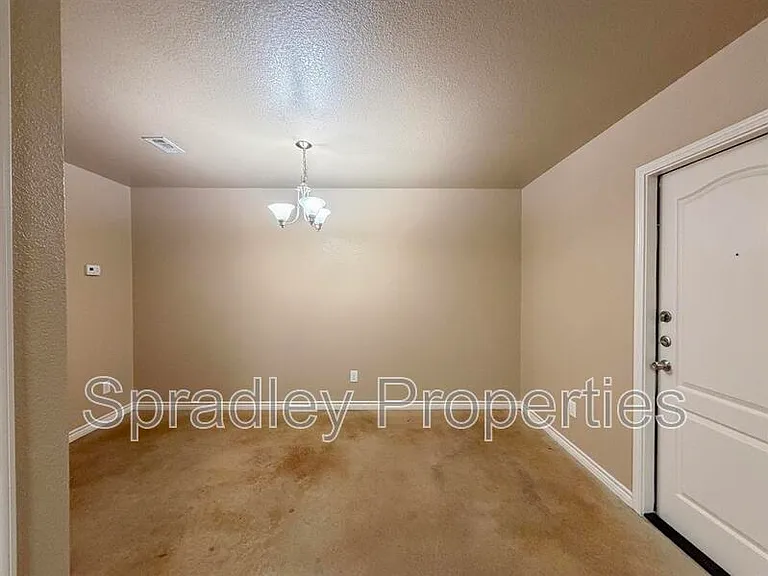 763A E Ridge Blvd — Photo 5