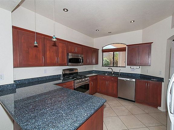 4th image of 5566 N Largo Papavero
