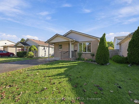 2nd image of 15 Cheswick Cir