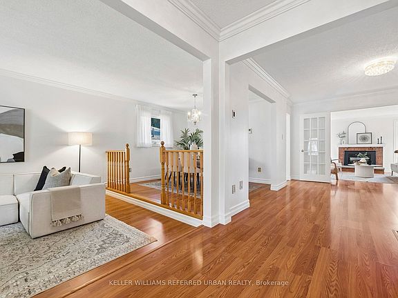 5th image of 72 Munro Cres