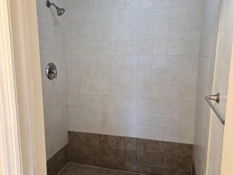 2810 NW 55th Ave #2A — Photo 15
