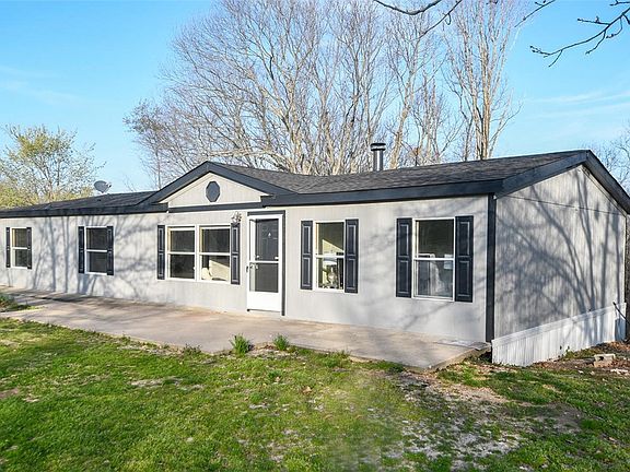 2nd image of 2850 Indian Springs Dr