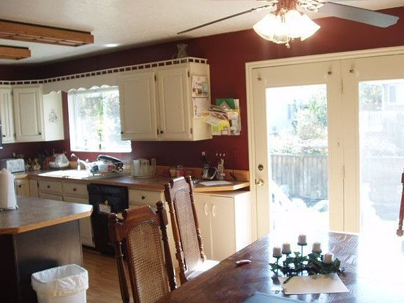 Kitchen and Dinning Area