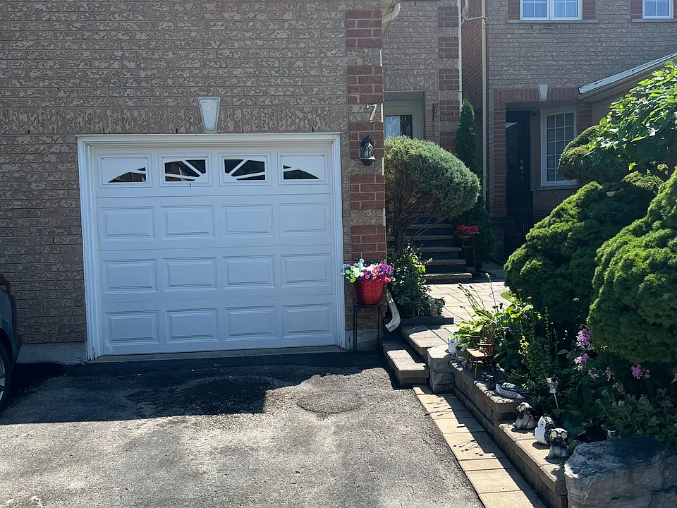 7 McCleave Cres