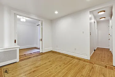 Rented by Barkoff Residential 