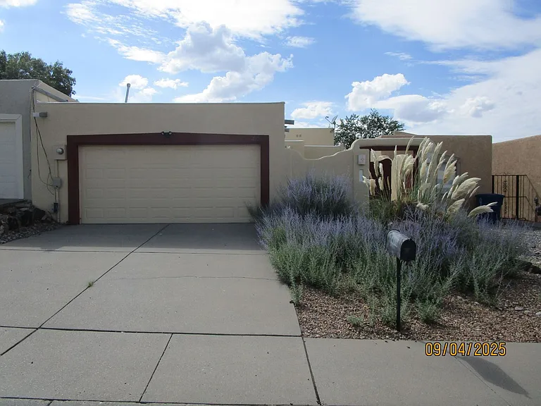 4929 Osuna Pl NE — Photo 2