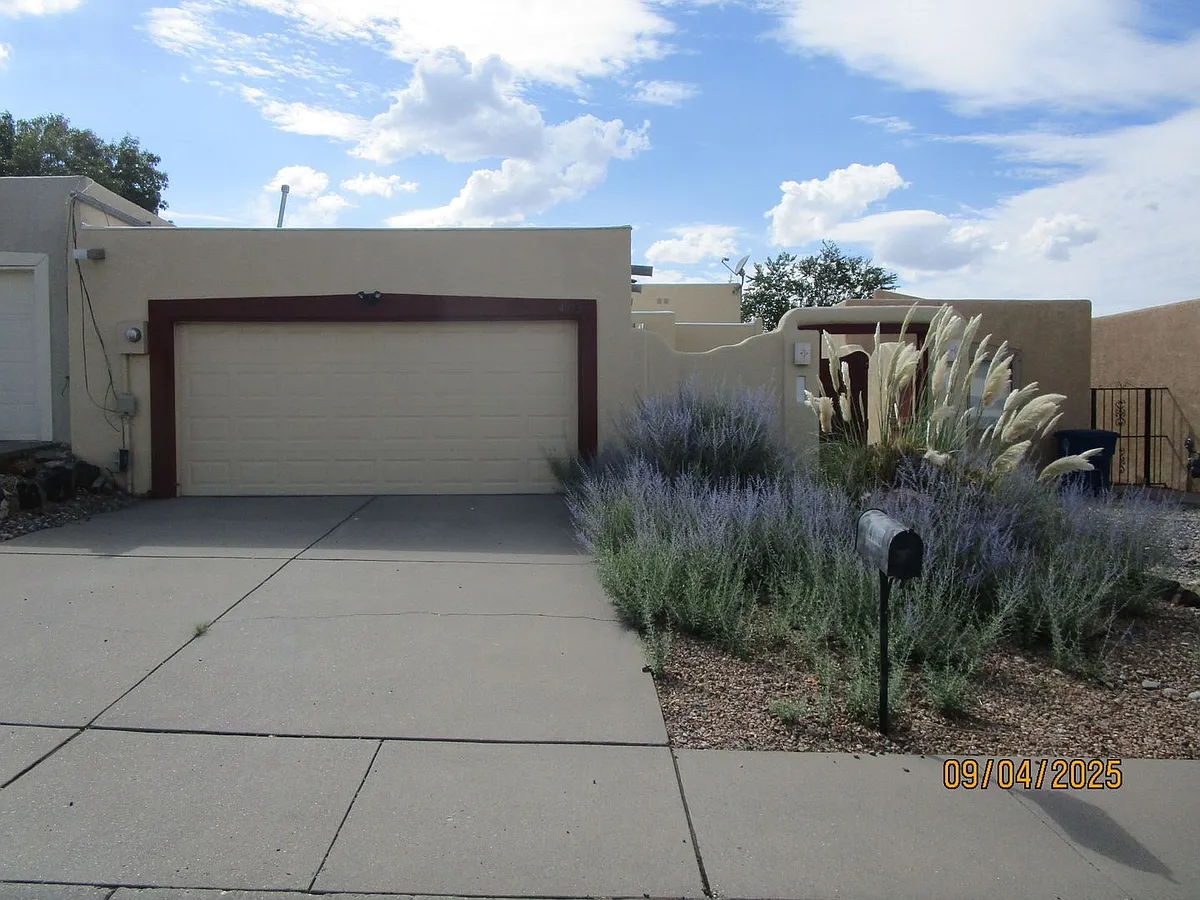 Building Photo - 4929 Osuna Pl NE