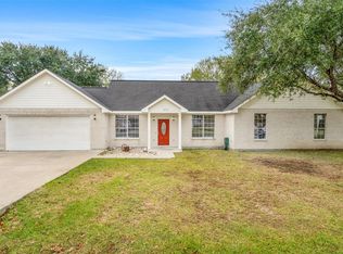 1050 Ransom St, Anahuac, TX 77514