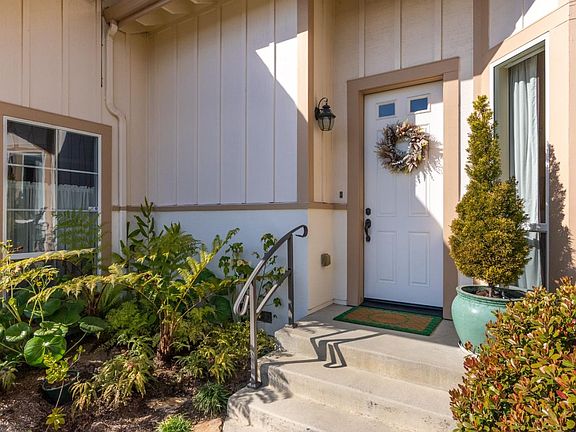3rd image of 106 Santina Ct