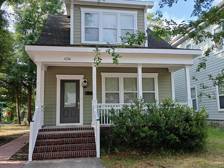 636 Brunswick St — Photo 1