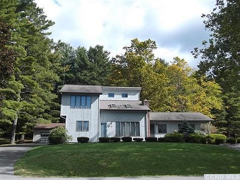 1st image of 115 Mountain Ave